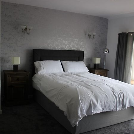 The New Lodge Pontardawe Екстериор снимка