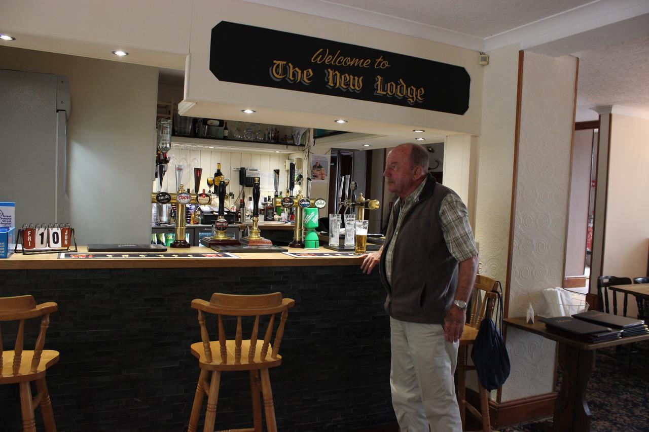 The New Lodge Pontardawe Екстериор снимка