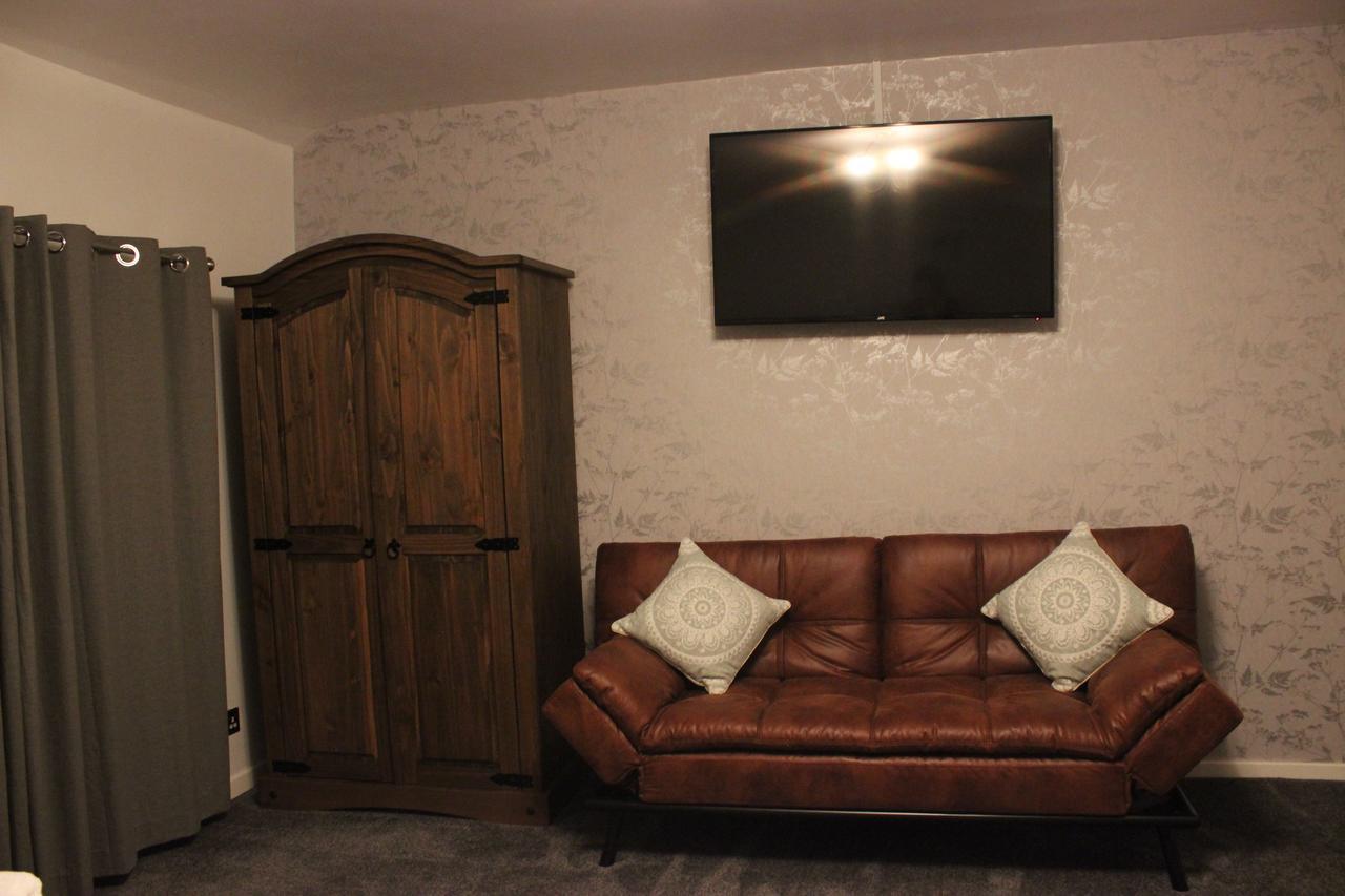 The New Lodge Pontardawe Екстериор снимка
