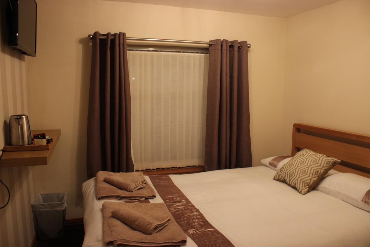 The New Lodge Pontardawe Екстериор снимка