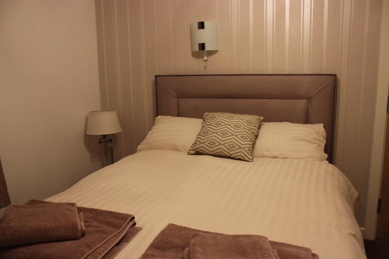The New Lodge Pontardawe Екстериор снимка