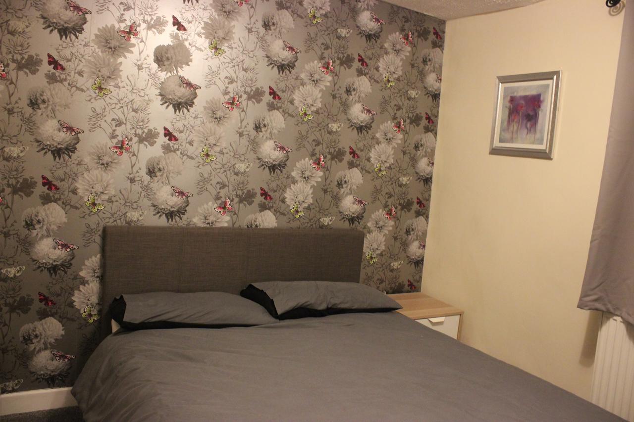 The New Lodge Pontardawe Екстериор снимка
