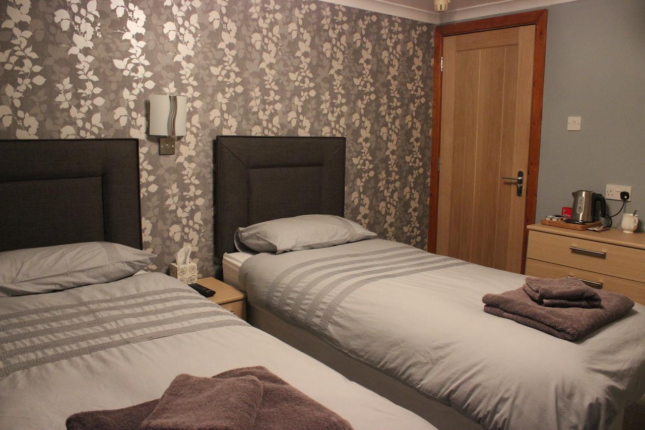 The New Lodge Pontardawe Екстериор снимка
