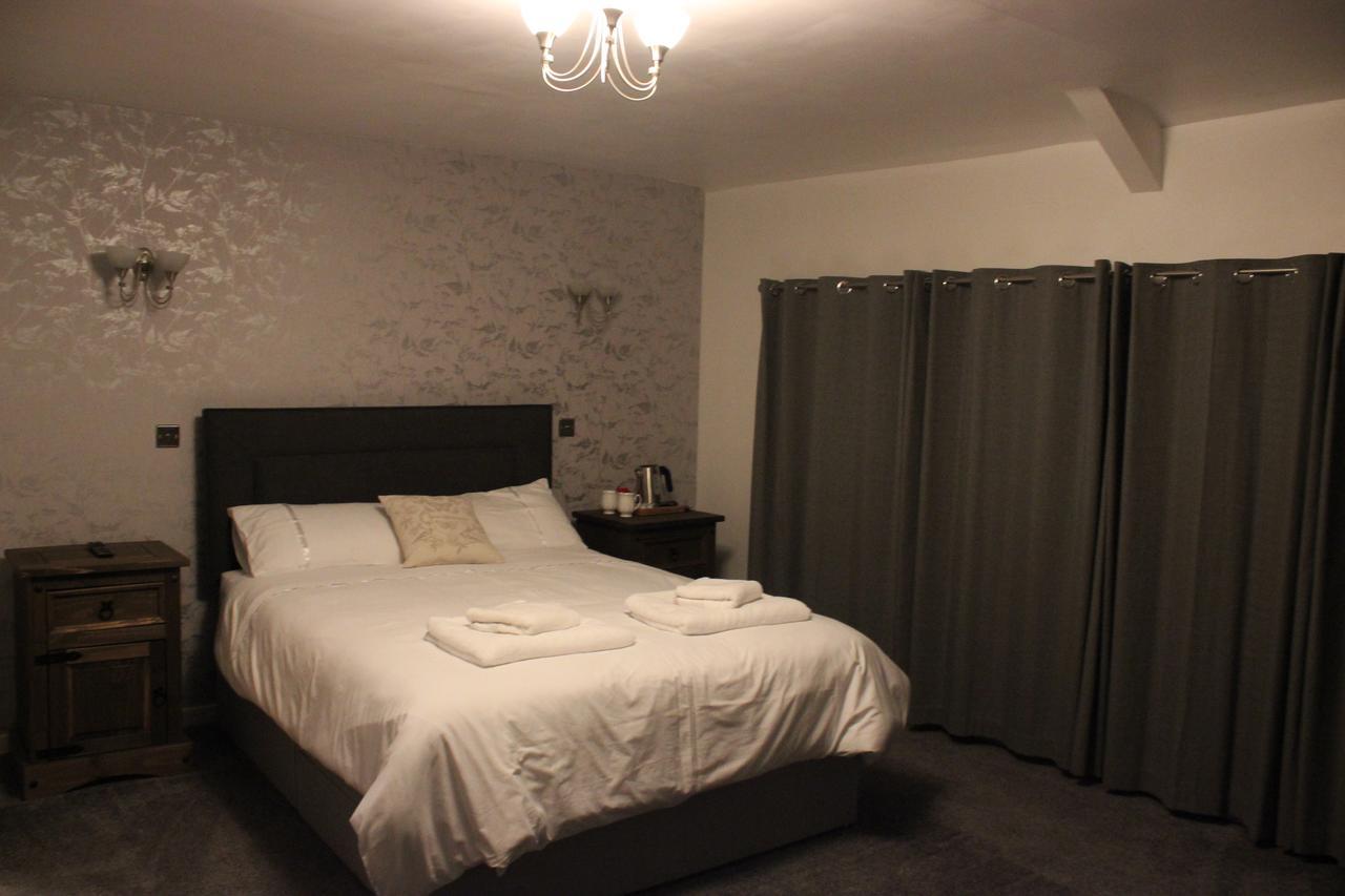 The New Lodge Pontardawe Екстериор снимка