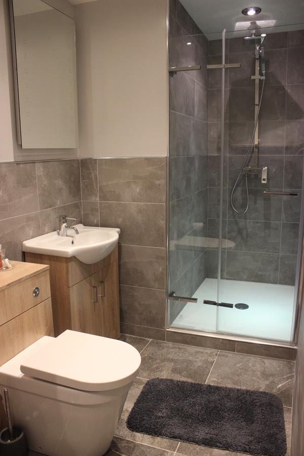 The New Lodge Pontardawe Екстериор снимка